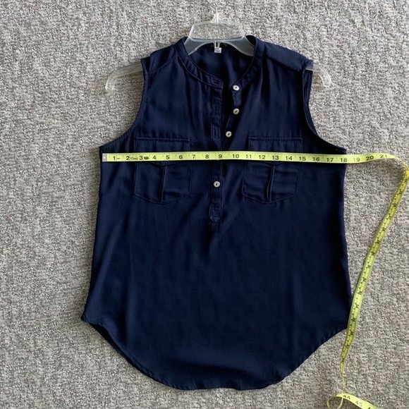 2/$20 Navy Blue Sleeveless top with pockets - Size Medium - Picture 6 of 7